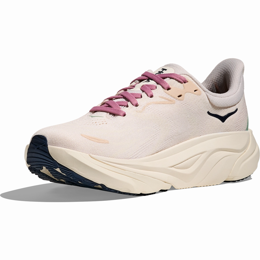 Women's Arahi 8 Designer casual sneakers