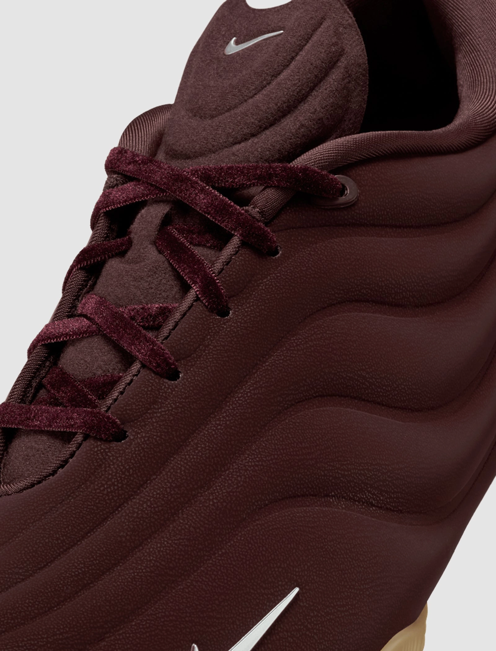 WOMEN'S ASTRA ULTRA "BURGUNDY CRUSH" Nike sports sneakers