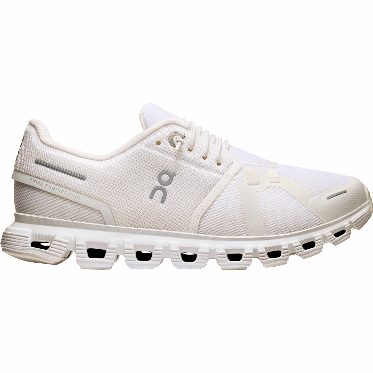 Women's Cloud 6 On versatile athletic shoe designs