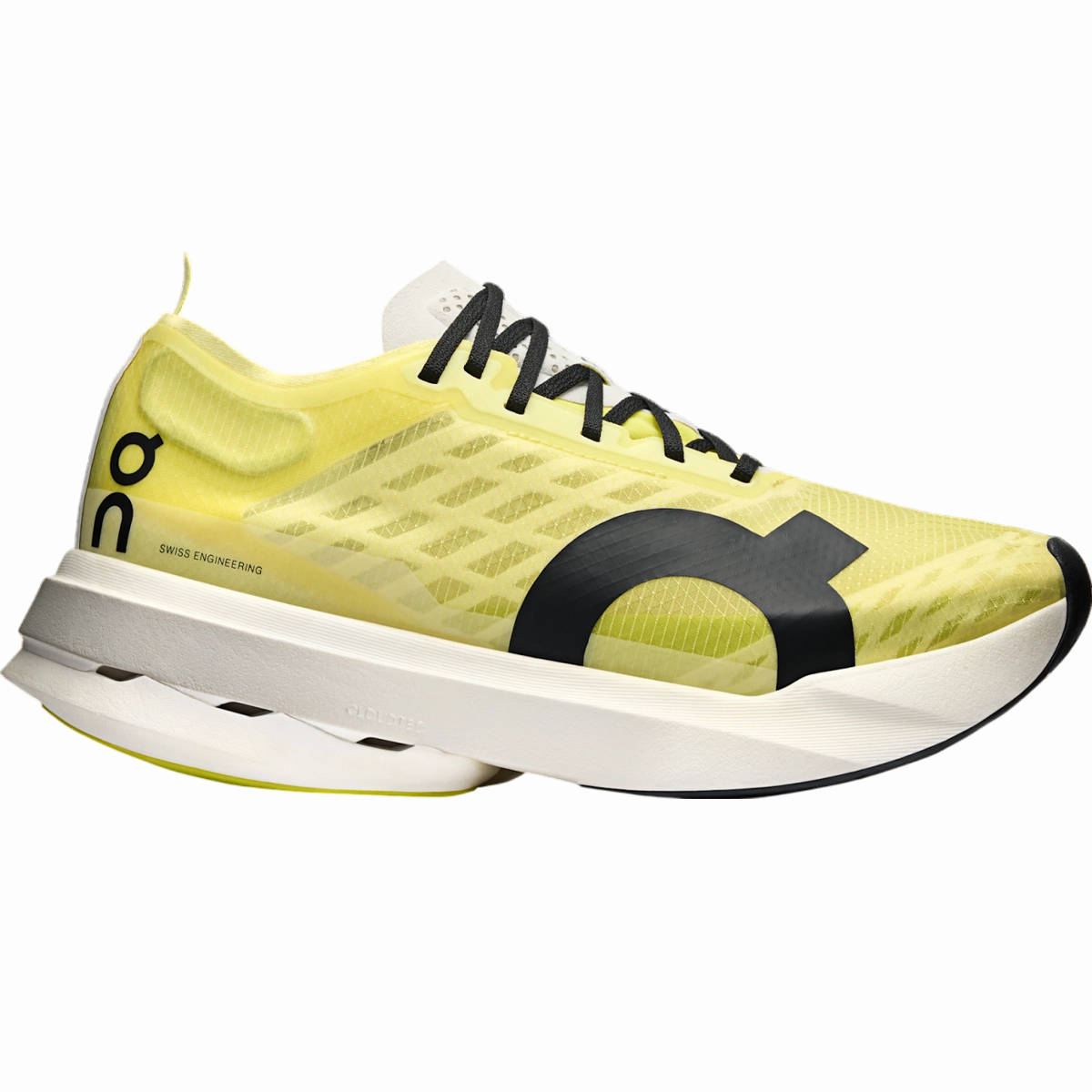 Women's Cloudboom Strike On breathable road shoes with sleek design