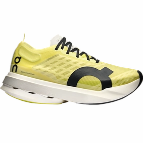 Women's Cloudboom Strike On breathable road shoes with sleek design