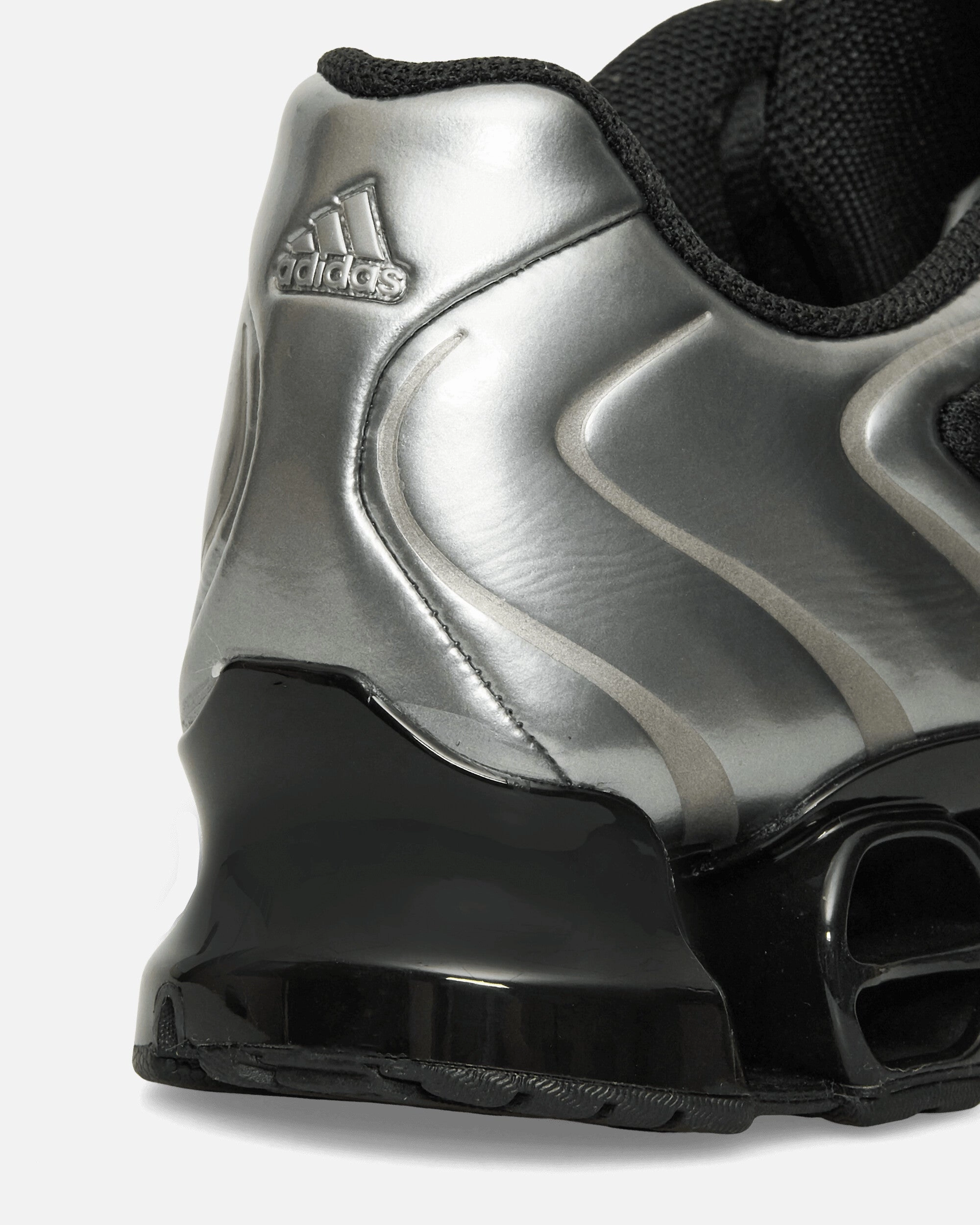 Women's Mega Ghostride Sneakers Core Black / Iron Metallic Comfort Sneakers