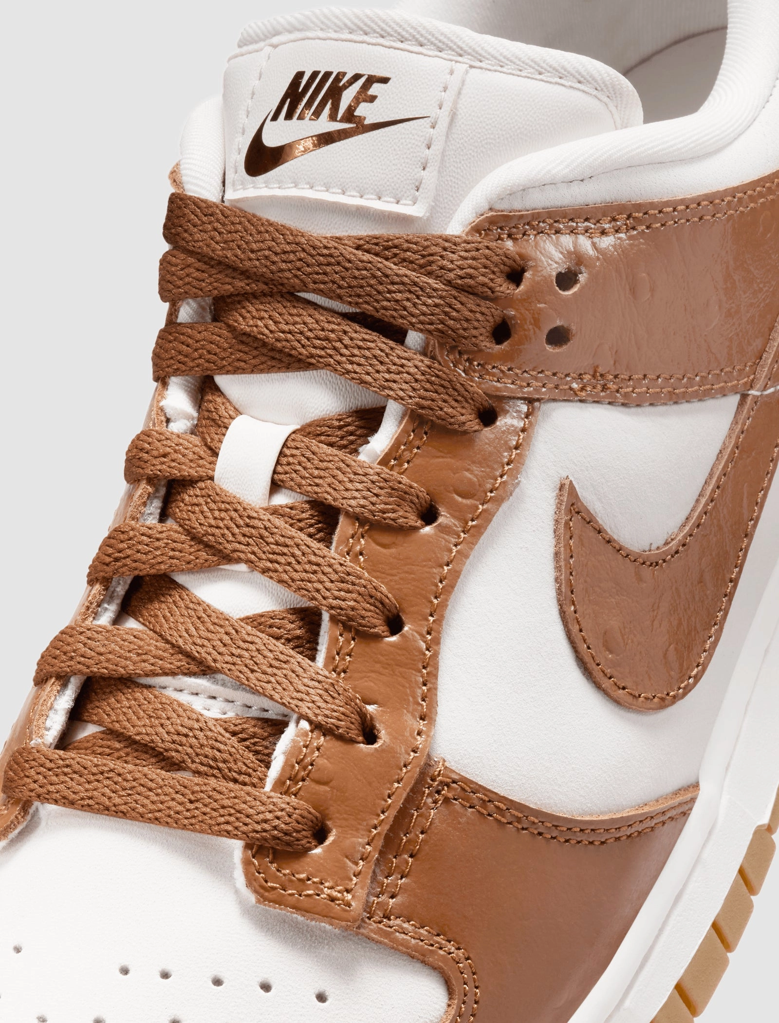 WOMEN'S NIKE DUNK LOW LX "ALE BROWN OSTRICH" Nike sports sneakers