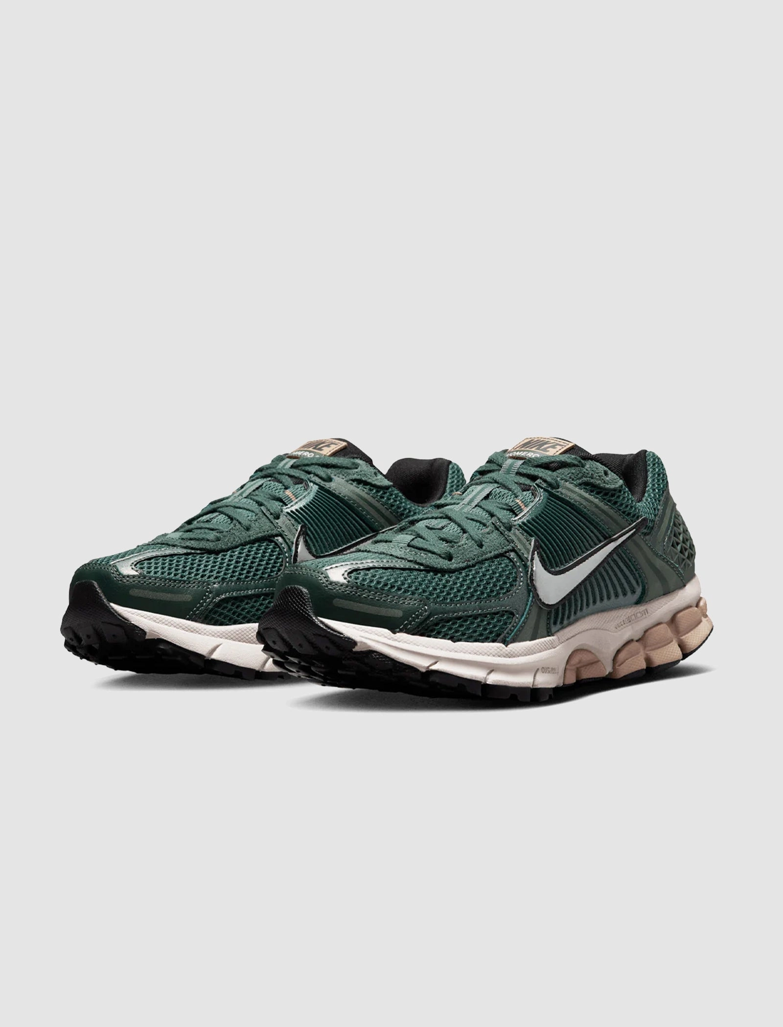 WOMEN'S NIKE ZOOM VOMERO 5 "VINTAGE GREEN" Nike sports sneakers