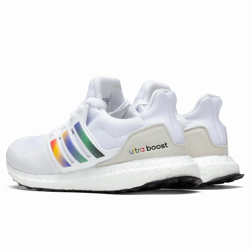 Women's Ultraboost DNA - Cloud White/Red Adidas Classic Street Sneakers
