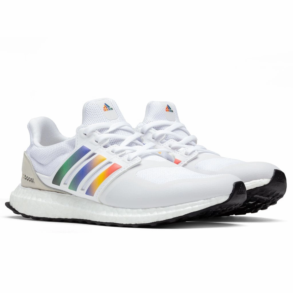 Women's Ultraboost DNA - Cloud White/Red Adidas Classic Street Sneakers
