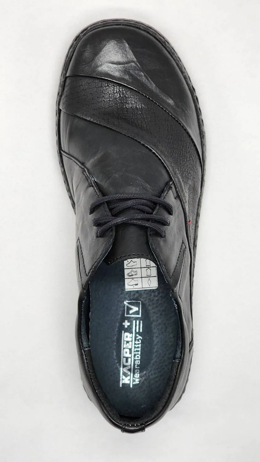 Women's Classic Leather Shoes In Black