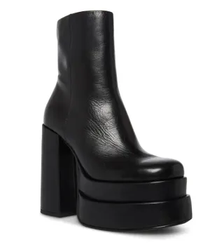 Women's Cobra Platform Boot  Retro 70s Style with Modern Comfort