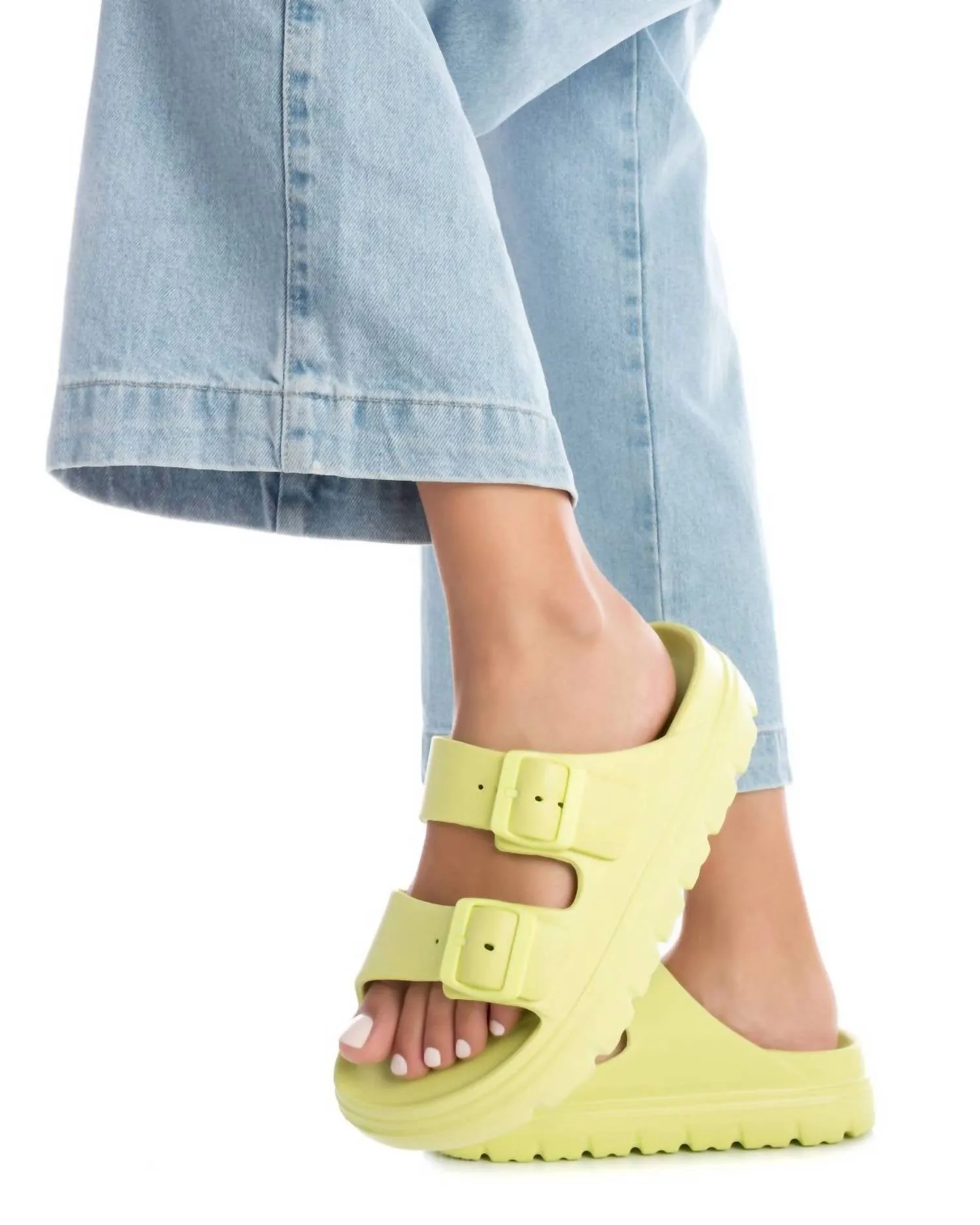 Women's Rubber Flat Sandals In Pistachio