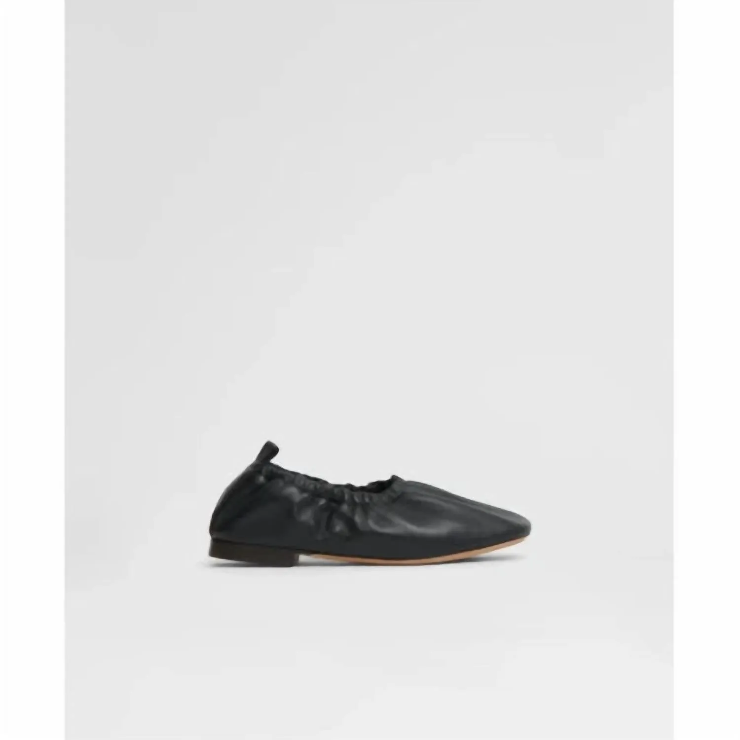 Women's Ruched Ballerina Shoe In Black