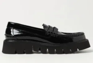 Women's Sebas Loafer In Black Castoro