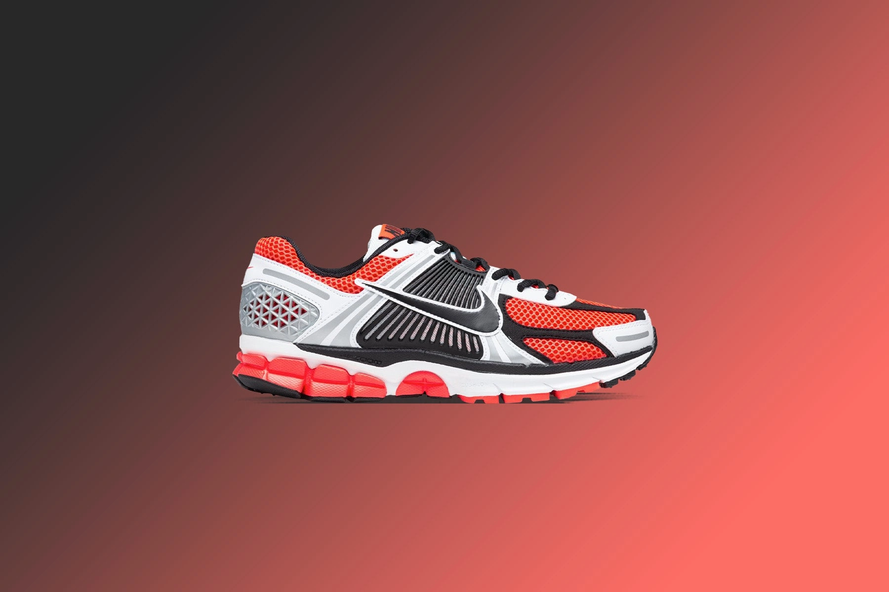 Zoom Vomero 5 SE - Bright Crimson/Black Nike Bold Logo Sneakers