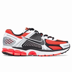 Zoom Vomero 5 SE - Bright Crimson/Black Nike fashion sneakers with bold branding