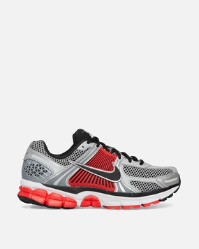 Zoom Vomero 5 SE Sneakers Bright Crimson / Glacier Ice Nike breathable sports sneakers for comfort